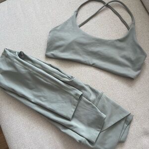 CSB BRA TOP + SCRUNCH BUM LEGGING SET SERENITY in green grey 🍈